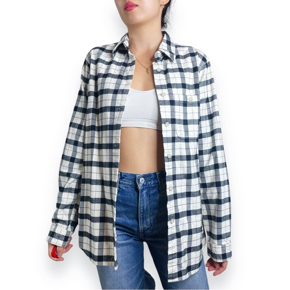 Filson Alaskan Guide Flannel Shacket in Cream/Black Size M - Picture 7 of 16